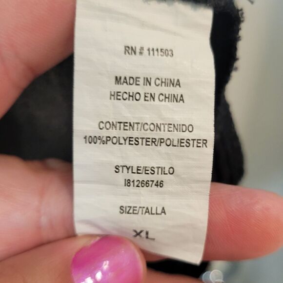 Lily star black blouse - Picture 10 of 10